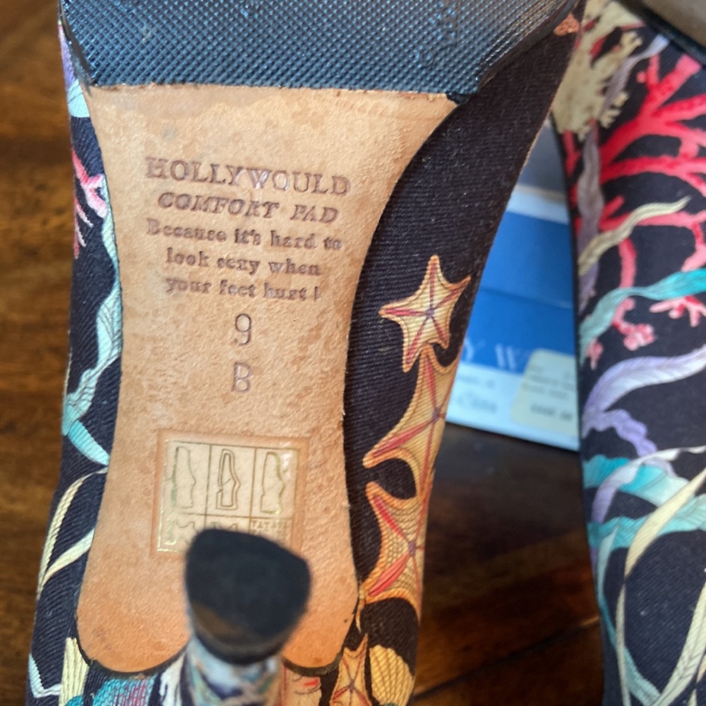 Hollywould Open Toe Heels - Like New - Picture 9 of 9